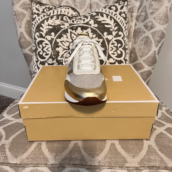 BRAND NEW MK Trainers tennis shoes - Picture 3 of 4